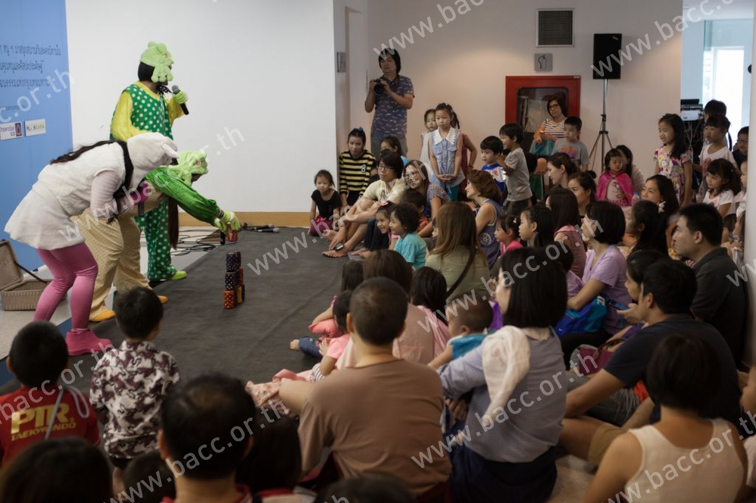 Storytelling Activity for Kids “The Arrogant Frog and the Humble Frog”